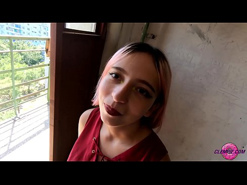❤️ دانش آموز حسی یک غریبه را در بیرون می مکد - تقدیر روی صورتش ❤️❌ پورنو در fa.eviewporn.ru ❌